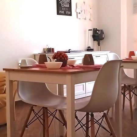 B & B Civico 6 Rooms Salerno Ngoại thất bức ảnh