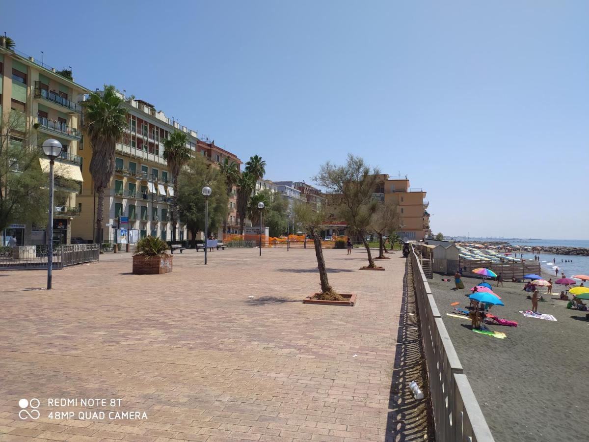 B & B Civico 6 Rooms Salerno Ngoại thất bức ảnh