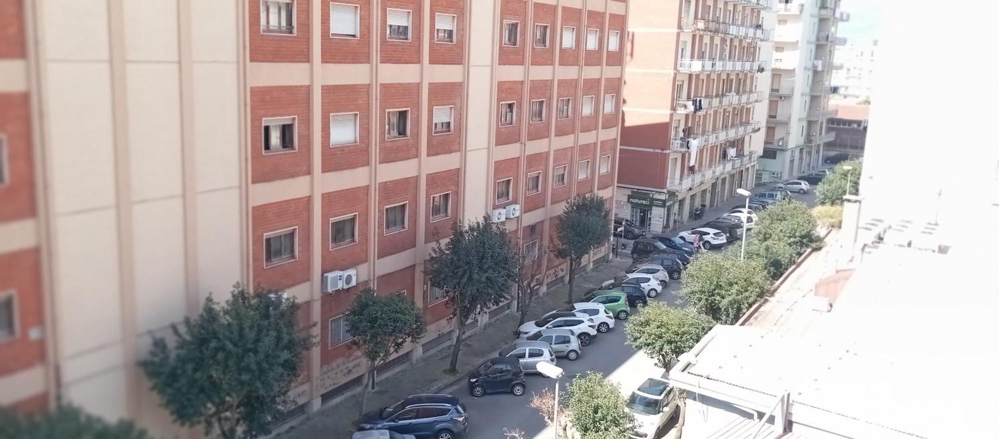 B & B Civico 6 Rooms Salerno Ngoại thất bức ảnh