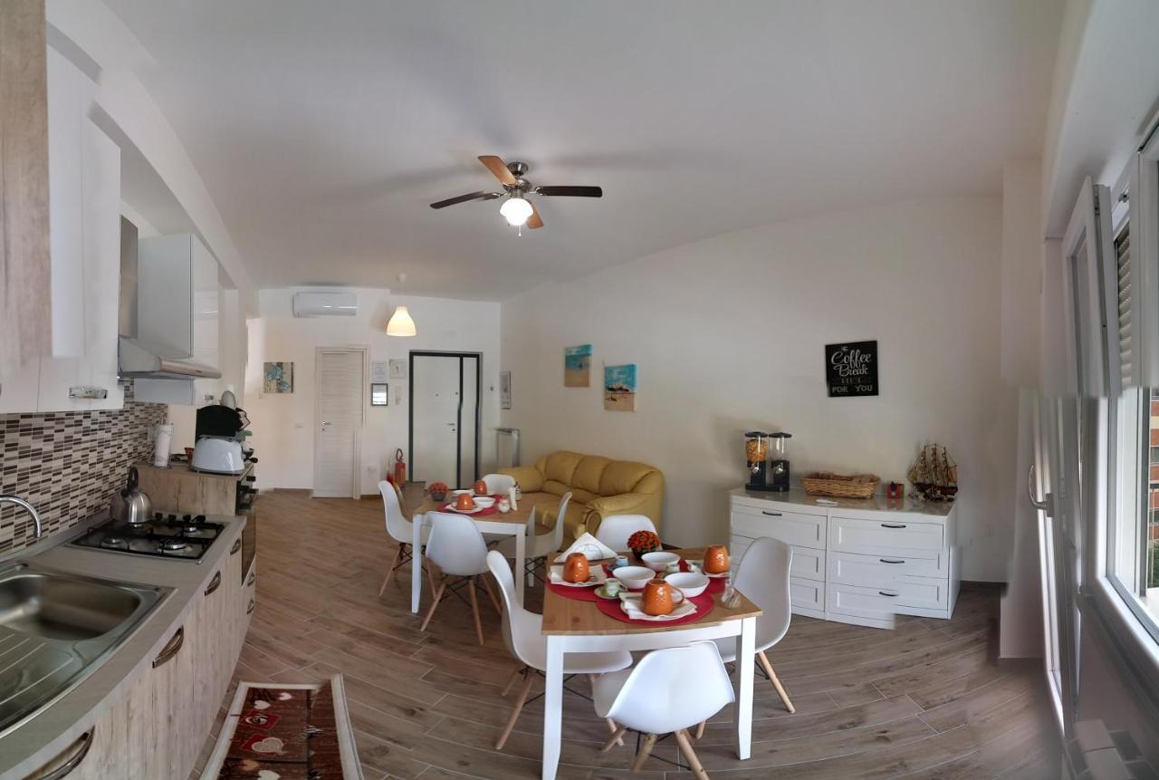 B & B Civico 6 Rooms Salerno Ngoại thất bức ảnh